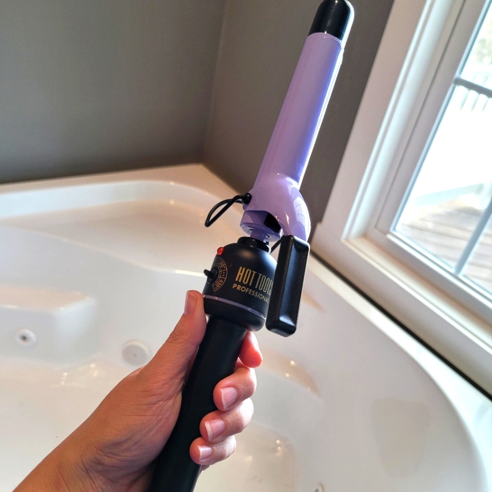 Lavender and black HotTools 1inch curling iron